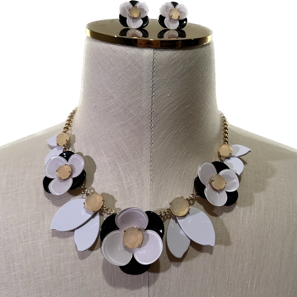 Kate spade necklace and earring set